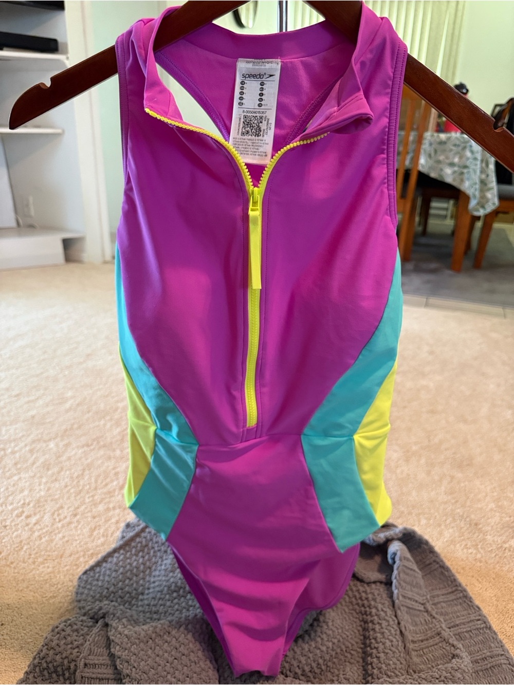 NWOT Wm’s M Speedo Pink Neon Yellow and Aqua Colorblock Zip Front Swimsuit